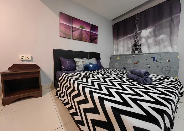 Api Api Apartment Homestay Beside Centre Point Studio 3Pax