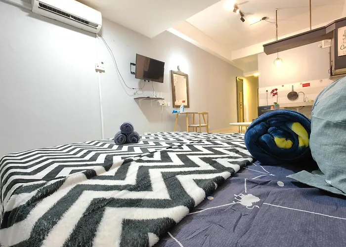 Api Api Apartment Homestay Beside Centre Point Studio 3Pax