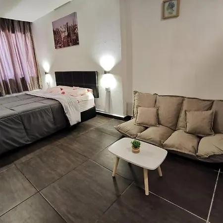 Api Api Apartment Homestay Beside Centre Point Studio 3Pax Kota Kinabalu Exterior photo