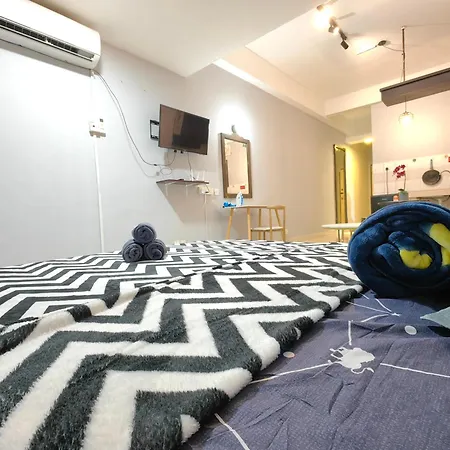 Api Api Apartment Homestay Beside Centre Point Studio 3Pax Kota Kinabalu Exterior photo
