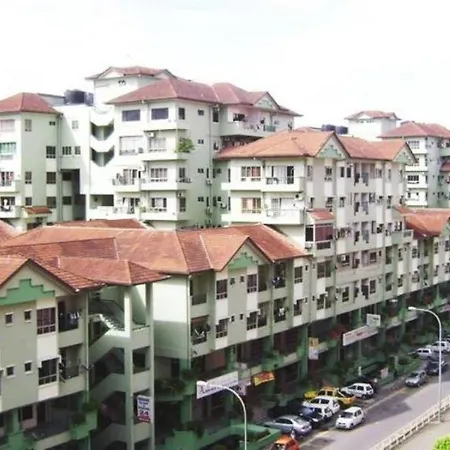 Api Api Apartment Homestay Beside Centre Point Studio 3Pax Kota Kinabalu Exterior photo