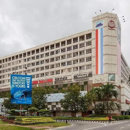 Api Api Apartment Homestay Beside Centre Point Studio 3Pax Kota Kinabalu Exterior photo