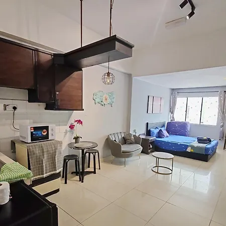 Api Api Apartment Homestay Beside Centre Point Studio 3Pax Kota Kinabalu Room photo